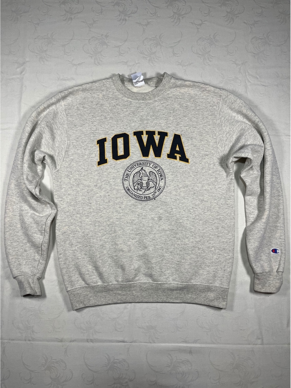Champion Iowa University Crewneck Sweatshirt Heather Gray Size Medium